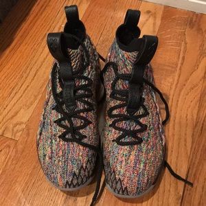 Nike Lebron James 15  high top sneaker size 5.5